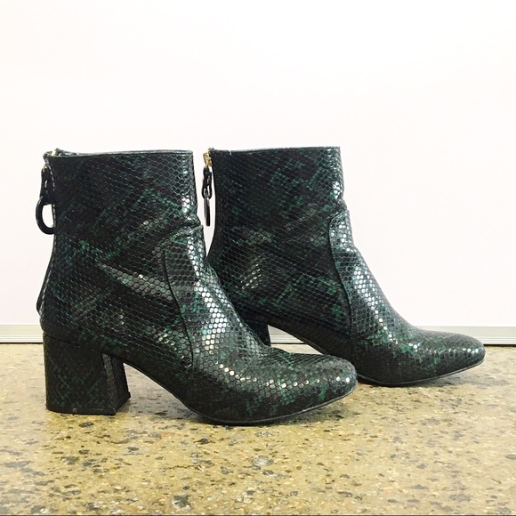 Urban Outfitters Harlow Green Faux Snakeskin Boot - Picture 2 of 7